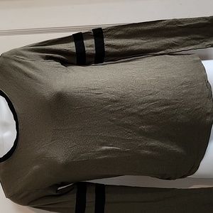 Forever 21 Long Sleeve Tee Shirt